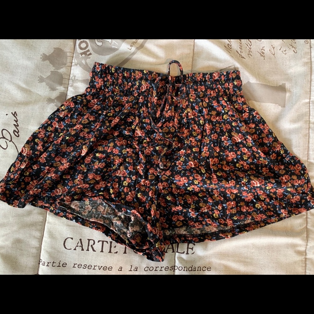 American Eagle Floral Shorts